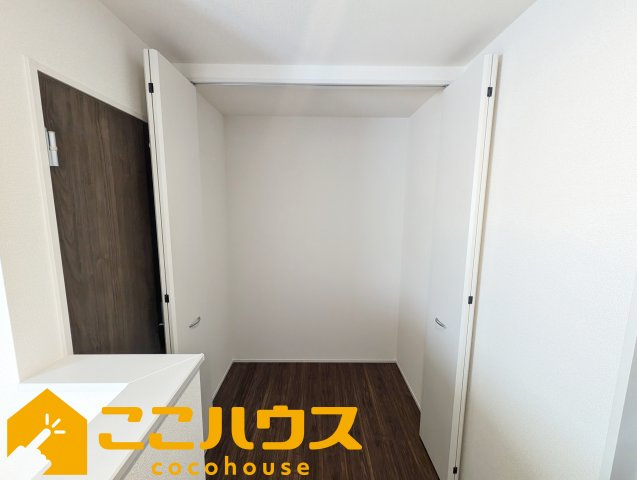 金武町金武　リーブルガーデン　新築戸建て　全3棟　2号棟の収納|廊下収納もございます