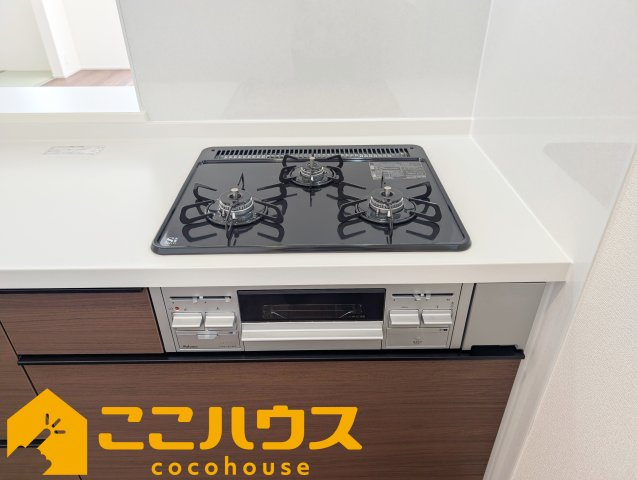 金武町金武　リーブルガーデン　新築戸建て　全3棟　2号棟のその他|三口コンロ