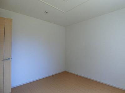 【洋室】 | カーサ　ピネッタ