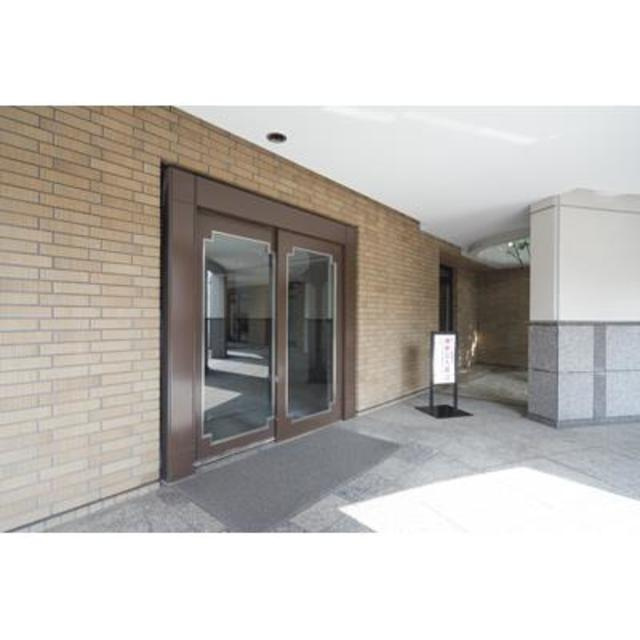 深沢パーク・マンションのエントランス|毎日通るエントランスはこのようになっています