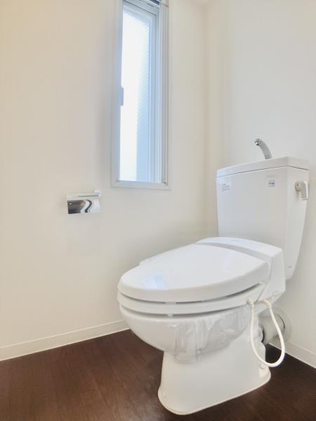 アーノンブライト一番町のトイレ|ゆったりとした空間のトイレです