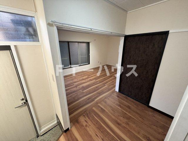 市川市曽谷7丁目戸建ての玄関