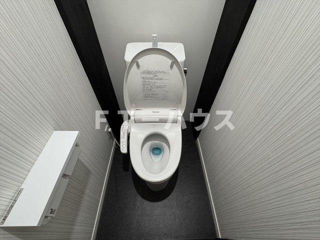 市川市曽谷7丁目戸建てのトイレ
