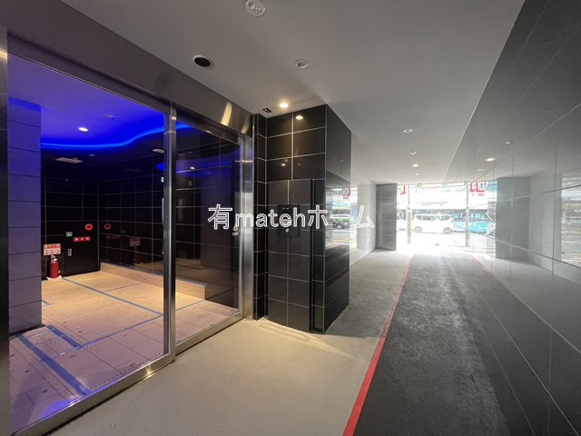 セレニテ蒲生四丁目駅前アリエのエントランス