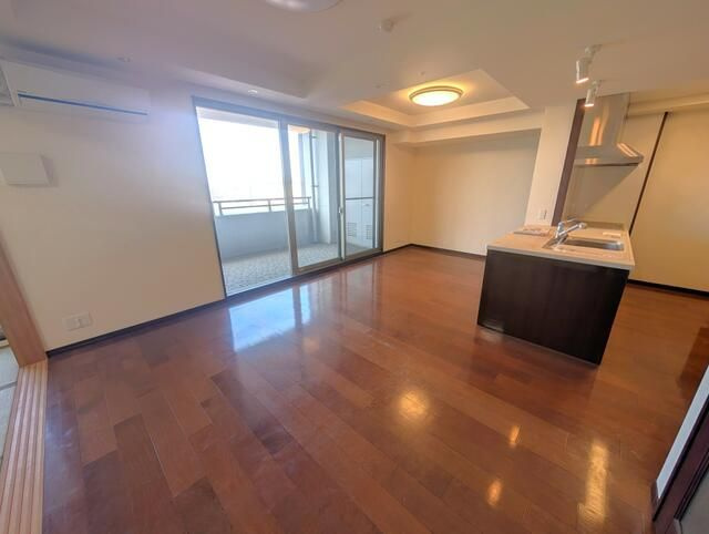 熊本市中央区新屋敷１丁目の賃貸マンションの居間・リビング