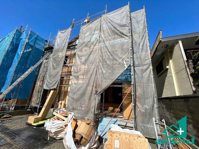 ●31(土)1(日)現地説明会！　香芝市下田西　第2期　新築一戸建ての外観|建築中ですが現地を見ると分かる事もございますので、ぜひ一度現地をご覧ください。