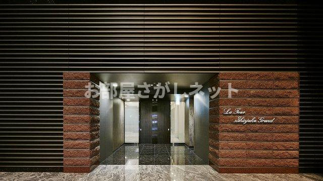 ラ・トゥール新宿グランド【高級賃貸・ブランドマンション】のエントランス