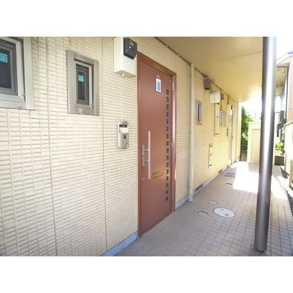 ドミールＫのエントランス