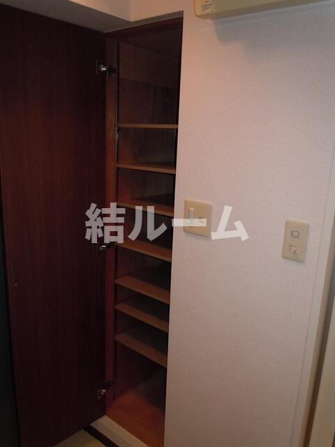 豊島区目白２丁目の賃貸マンションの玄関