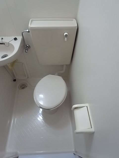 尼崎市東園田町９丁目の賃貸マンションのトイレ|コンパクトで使いやすいトイレです