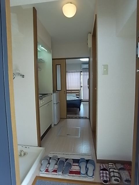 尼崎市東園田町９丁目の賃貸マンションの玄関|明るい玄関です