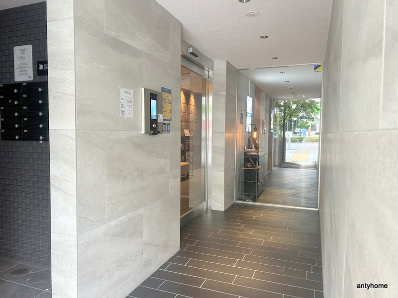 The Peak Osaka Bay　仲介手数料無料のエントランス