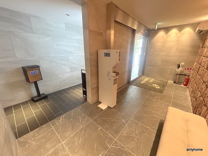 The Peak Osaka Bay　仲介手数料無料のロビー