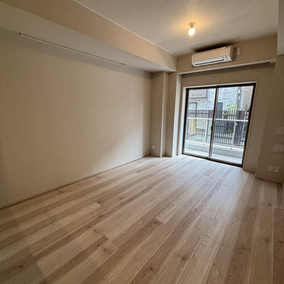 【居間・リビング】 | ＭＯＣＸＩＯＮ　ＰＲＥＭＩＵＭ四谷大京町 | ※写真は同タイプ住戸です。
