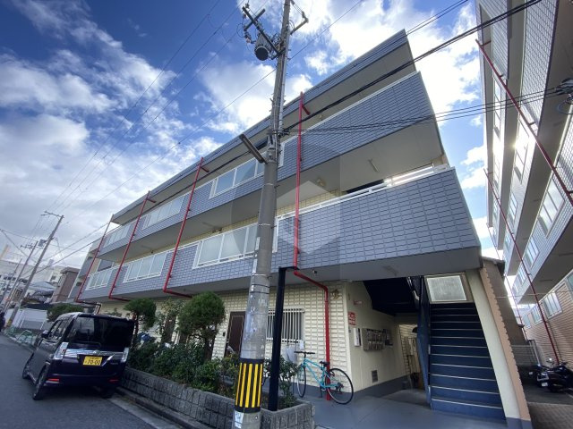 フォーレストコートＢ棟の外観