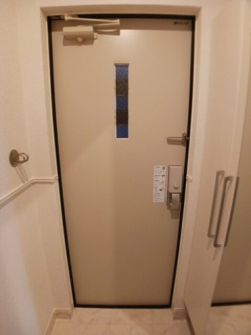 セイバリー西葛西Ⅱの玄関