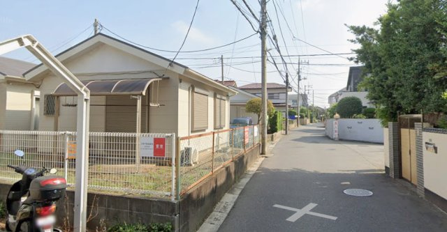 興松貸家の周辺