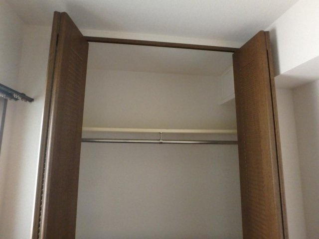ロイヤルガーデン品川の収納|同建物内、別のお部屋の参考写真になります。