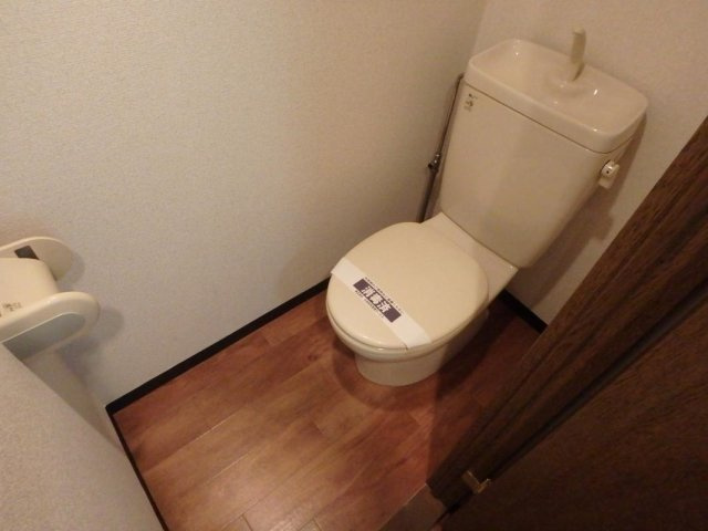 ロイヤルガーデン品川のトイレ|同建物内、別のお部屋の参考写真になります。