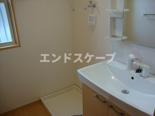 エストハイムの洗面所|室内設備
高崎、前橋のお部屋探しはエンドスケープまで！お客様の理想お聞かせ下さい♪