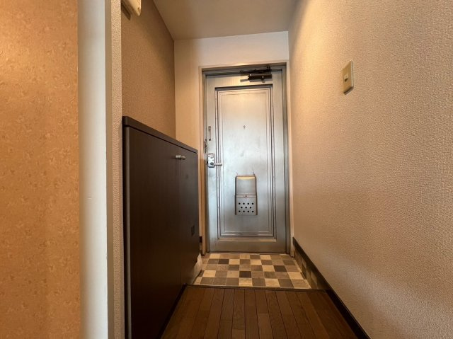 サンシャイン茨木の玄関
