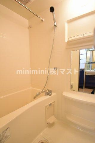 プレサンス本町プライムの浴室