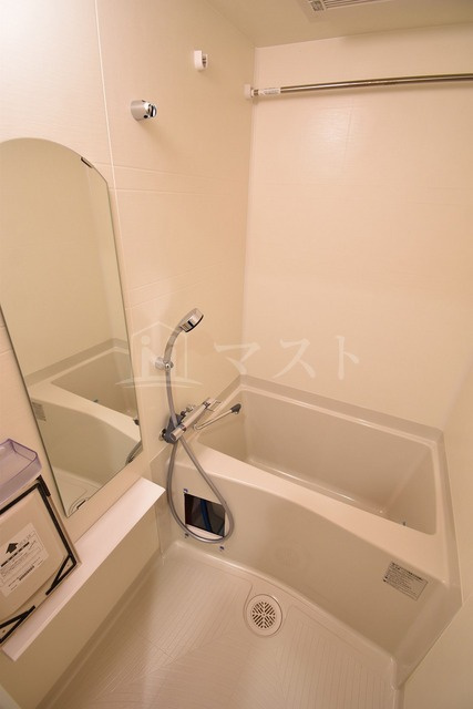 プレサンス松屋町ヴェルデスの浴室