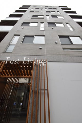 千代田区三番町の賃貸マンションのエントランス