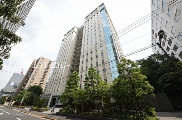 千代田区四番町の賃貸マンションのエントランス