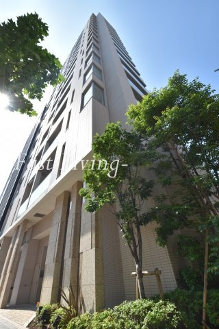 千代田区麹町４丁目の賃貸マンションのエントランス