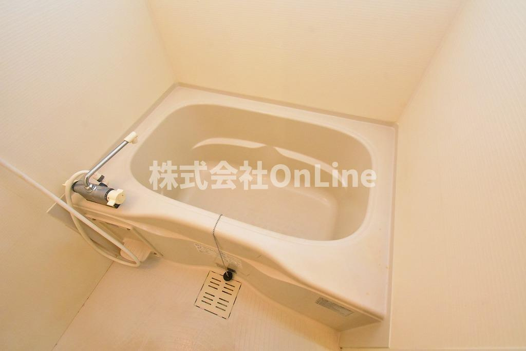 東大阪市御厨西ノ町２丁目のアパートの浴室