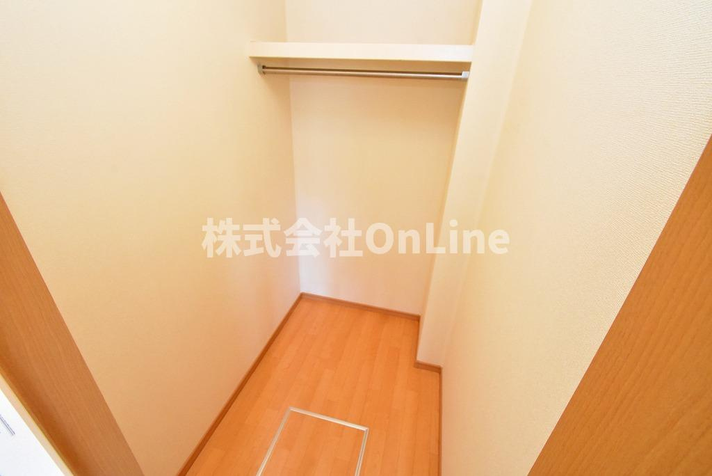 東大阪市御厨西ノ町２丁目のアパートの収納