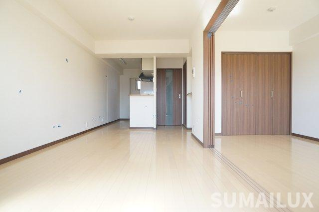 熊本市南区田迎１丁目の賃貸マンションの居間・リビング