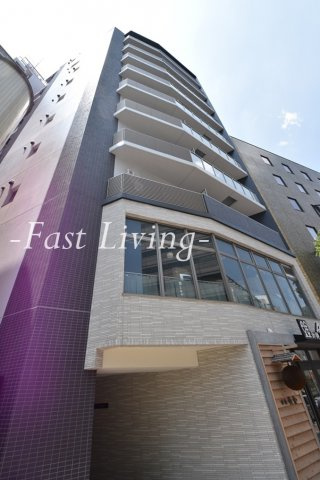 クレスト五番町のエントランス