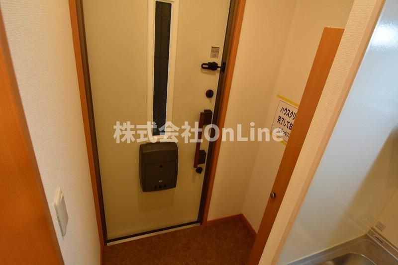 アネックスの玄関