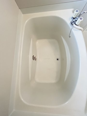 イズミハイツの浴室|ゆったり過ごせるお風呂です