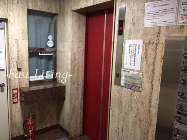 千代田区三番町の賃貸マンションのロビー