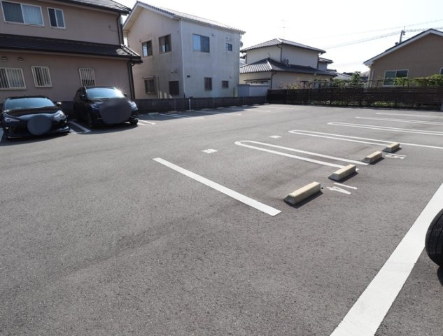 熊本市東区桜木２丁目のアパートの駐車場