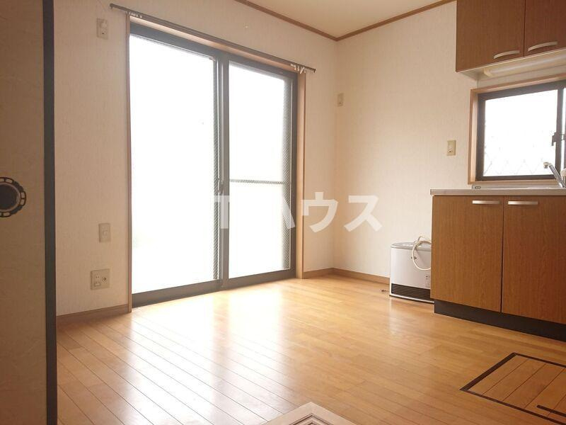 芝山7丁目戸建の居間・リビング