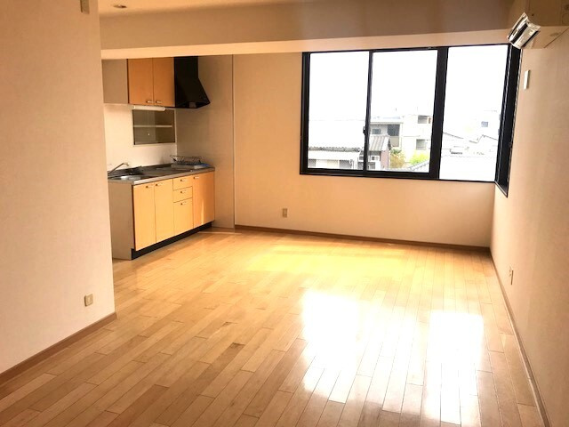 熊本市中央区国府１丁目の賃貸マンションの居間・リビング