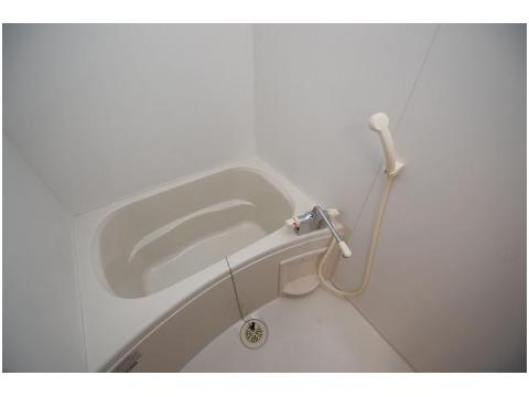 レオハイム須賀の浴室|写真は同マンション別部屋