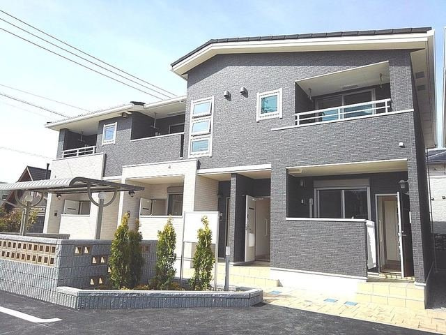 レヴリーⅡの外観|外観もきれいです