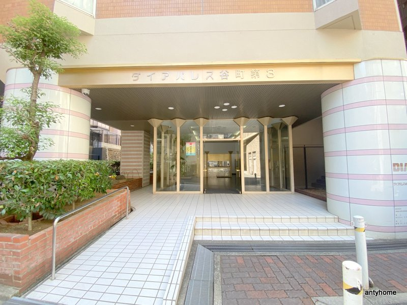 ダイアパレス谷町第3　仲介手数料無料のエントランス