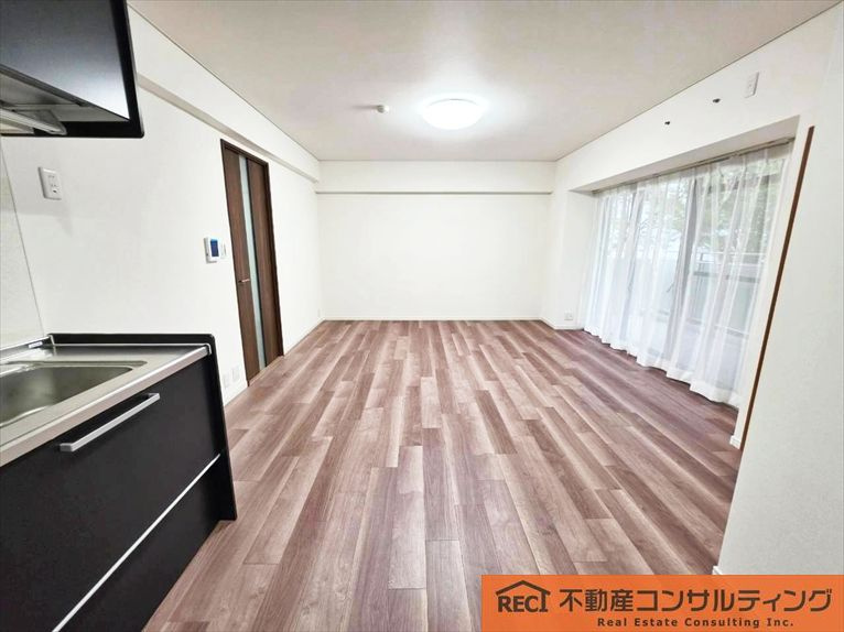 本山ロイヤルマンションの駐車場