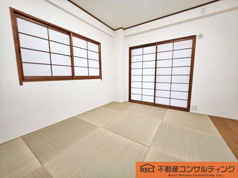 本山ロイヤルマンションの玄関