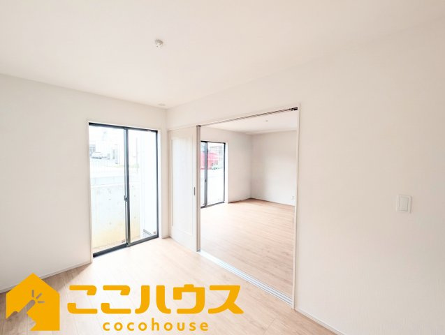 宜野湾市伊佐２丁目　ハートフルタウン　新築戸建て　全６棟　D号棟の洋室|洋室5帖