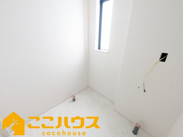 宜野湾市伊佐２丁目　ハートフルタウン　新築戸建て　全６棟　D号棟の独立洗面台|【洗面台】施行中