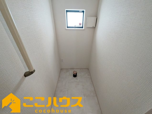 宜野湾市伊佐２丁目　ハートフルタウン　新築戸建て　全６棟　D号棟のトイレ|【トイレ】施行中