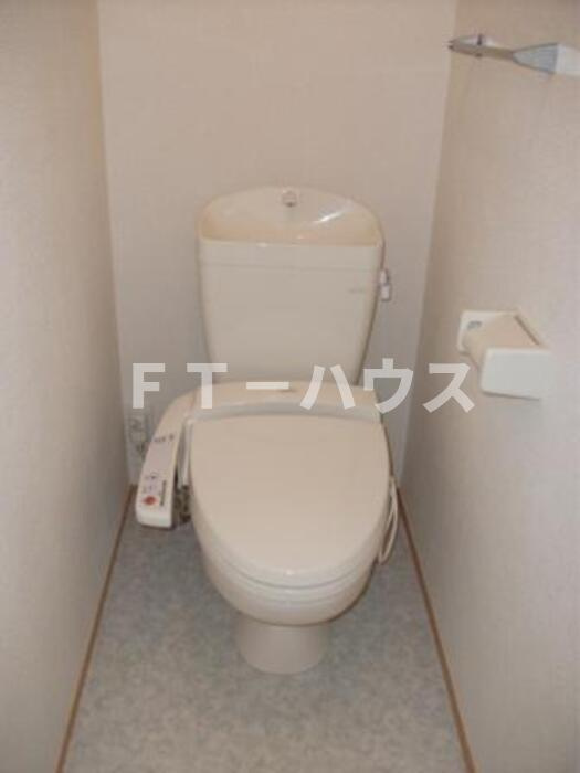 ロイヤルヒルズMのトイレ|ロイヤルヒルズＭ トイレ
