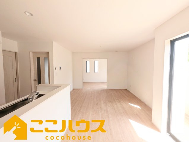 宜野湾市伊佐２丁目　ハートフルタウン　新築戸建て　全６棟　E号棟のキッチン|LDK15.25帖